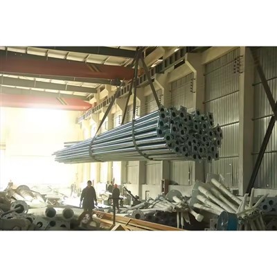 12m úti sólargötuljósastöng